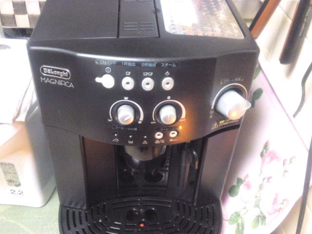 デロンギ エスプレッソマシン画像