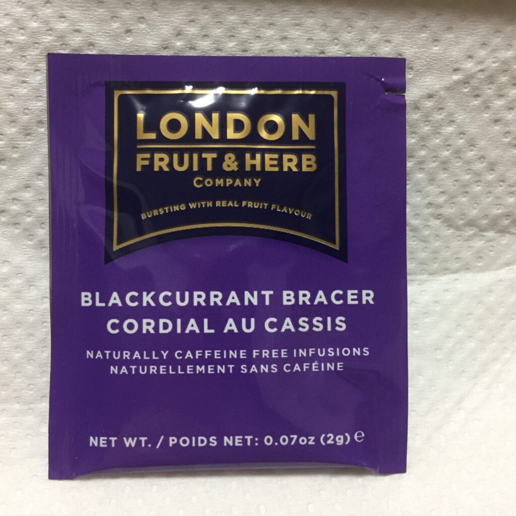 ハーブティ　たぶんクロスグリの画像