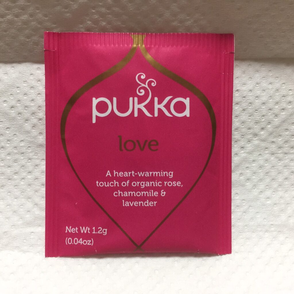 ハーブティ飲み比べ中PUKKA LOVEの画像
