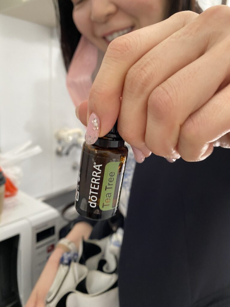 ドテラの精油の画像